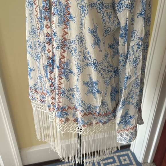 Sugarlips | “Rhythm of Love” Boho Embroidered Kimono with Fringe, NWT - Picture 5 of 9